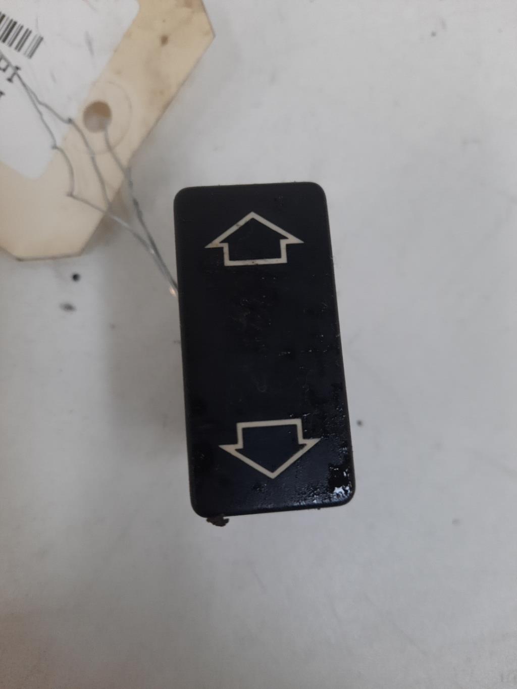 Interruttore lavacristalli anteriore sinistro PEUGEOT 106 PHASE 2  - 1
