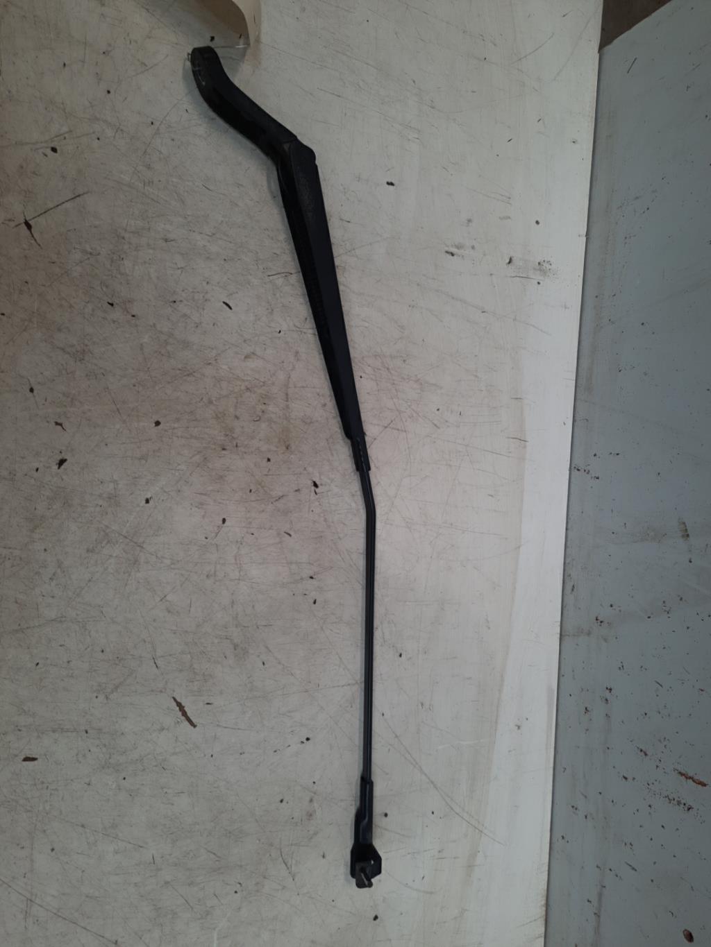Braccio tergicristallo anteriore sinistro PEUGEOT 407 PHASE 1 Diésel - 1