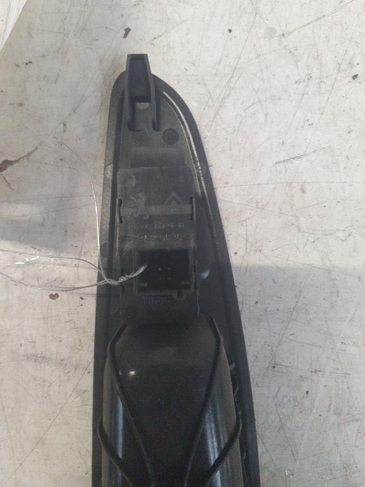 Interruttore lavacristalli posteriore destro PEUGEOT 308 1 PHASE 1 Diésel - 1
