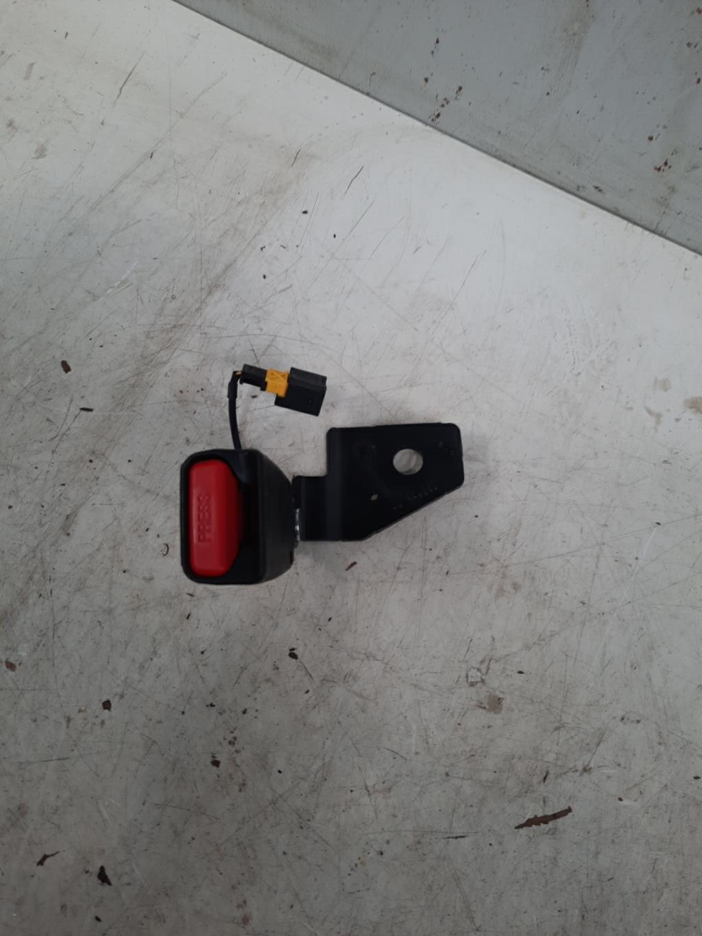 Aggancio cintura sicurezza posteriore sinistro CITROEN C4 2 PHASE 1 Diésel - 1