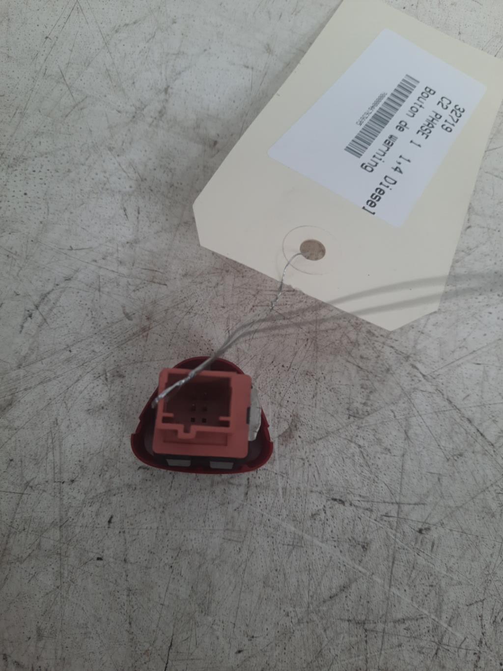 Bouton de warning CITROEN C2 PHASE 1 Diesel - 1