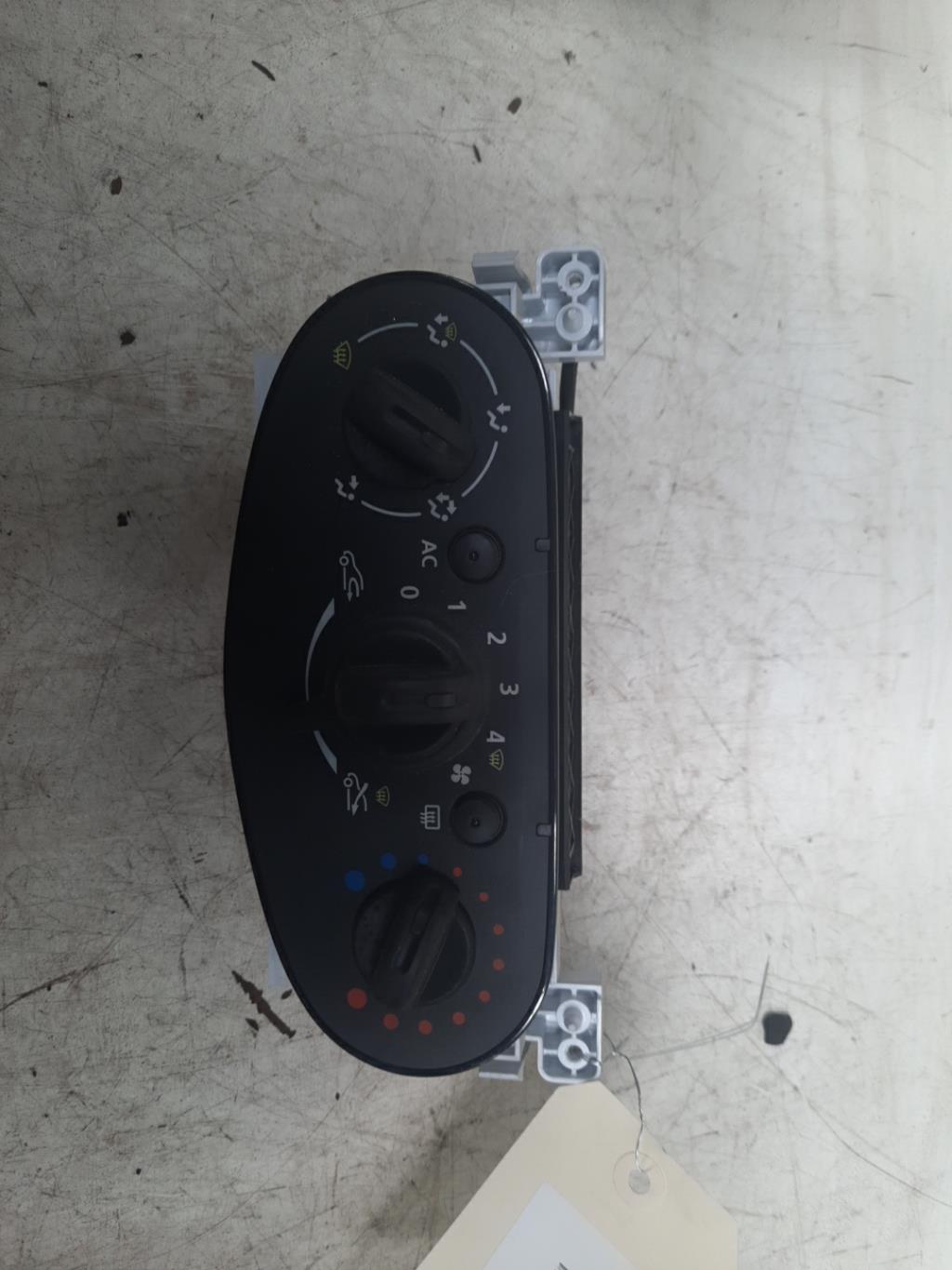 Commande chauffage DACIA DUSTER 1 PHASE 1 Diesel - 1
