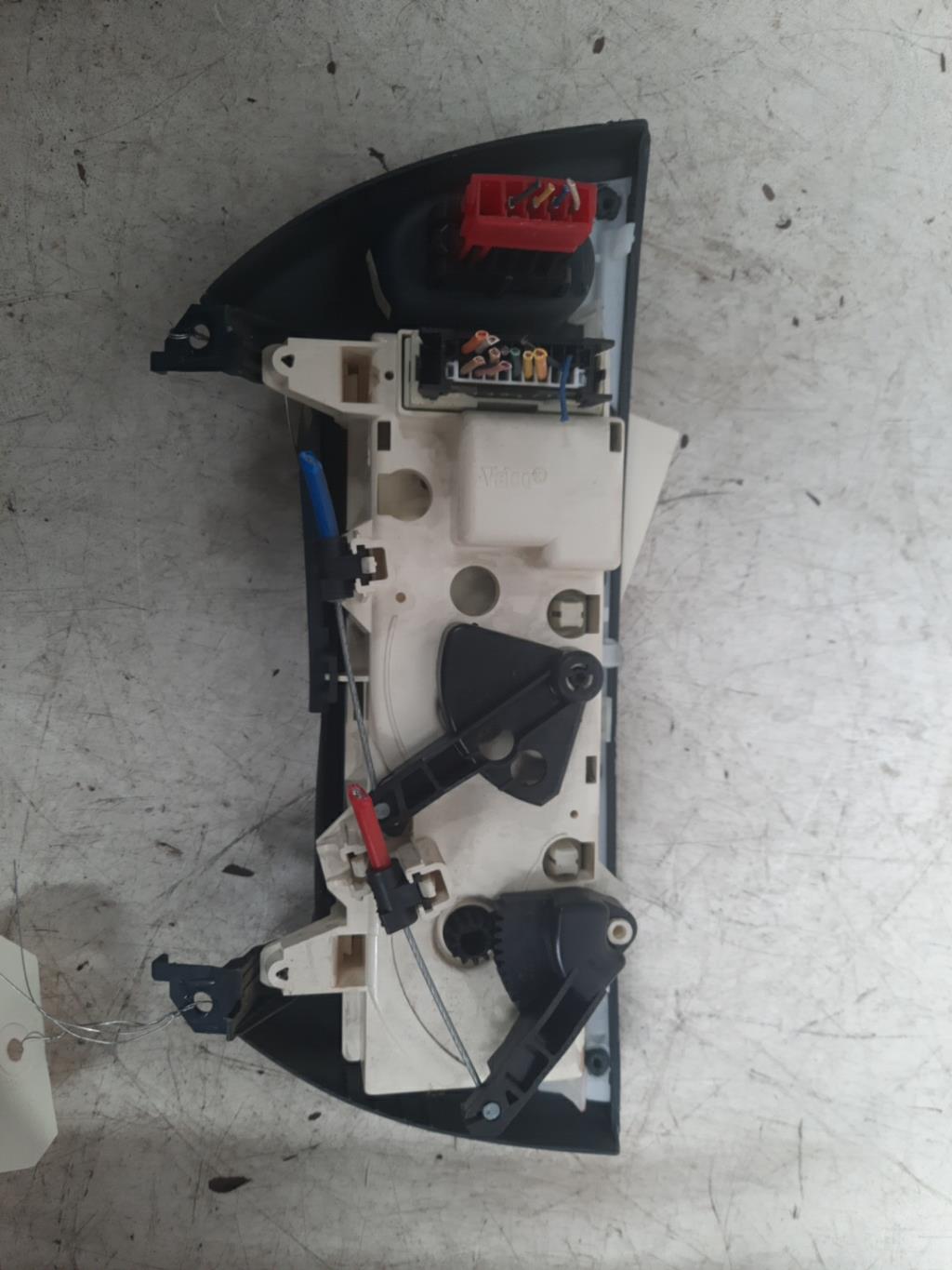 Commande chauffage RENAULT MEGANE 1 PHASE 1 Essence - 1