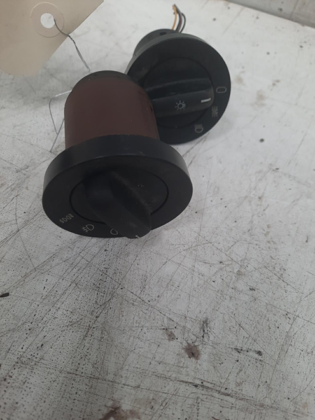 Commande de phare BMW SERIE 5 E39 PHASE 1 Diesel - 1