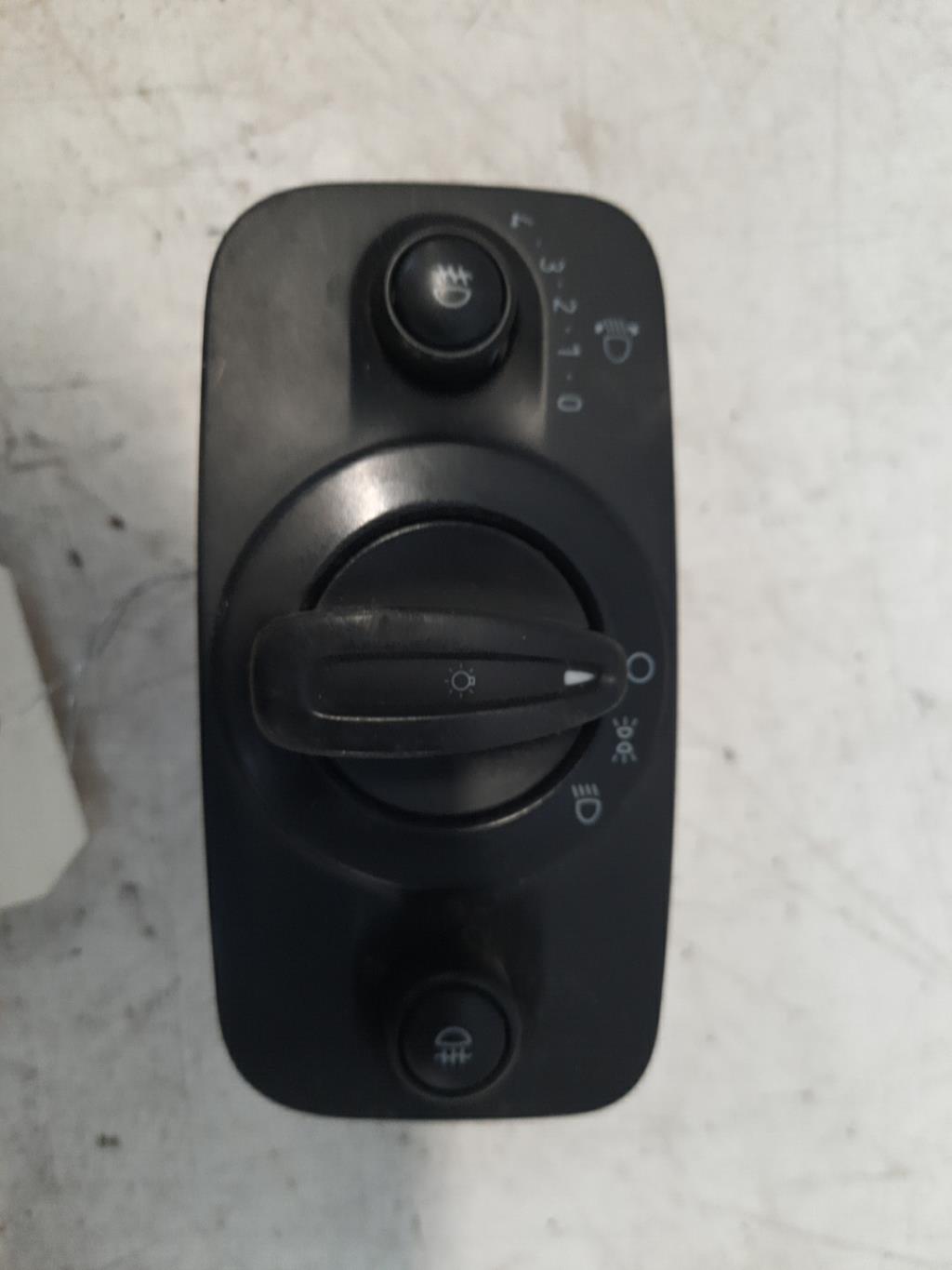 Commande de phare FORD FIESTA 6 PHASE 1 Essence - 1