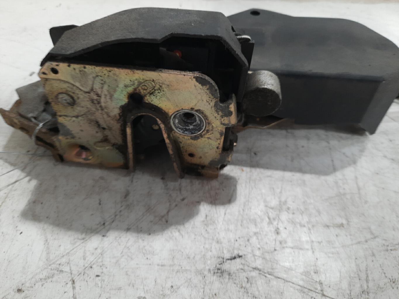 Chiusura centralizzata anteriore destra VOLVO 850 PHASE 2 BREAK Diésel - 1