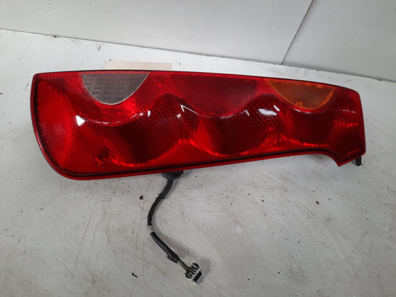Fanale posteriore principale destro (luci) NISSAN NOTE 1 PHASE 1 Diésel - 1