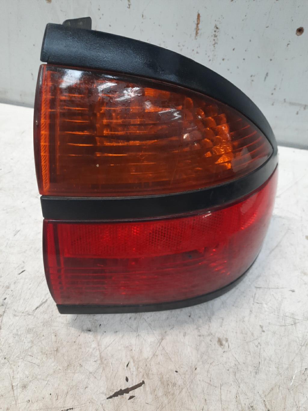 Fanale posteriore principale destro (luci) RENAULT LAGUNA 1 PHASE 2 Diésel - 1