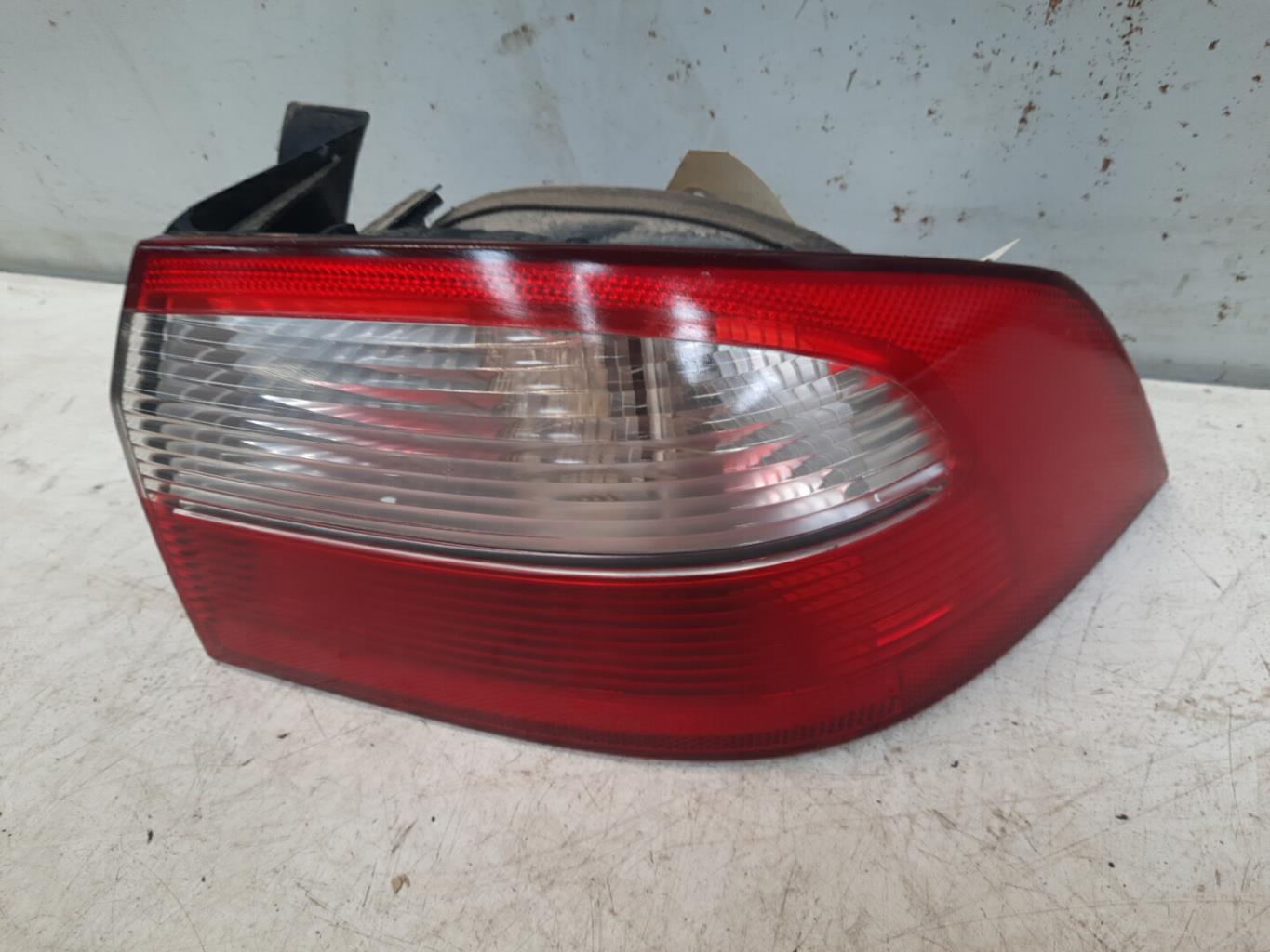 Fanale posteriore principale destro (luci) RENAULT LAGUNA 2 PHASE 1 Diésel - 1