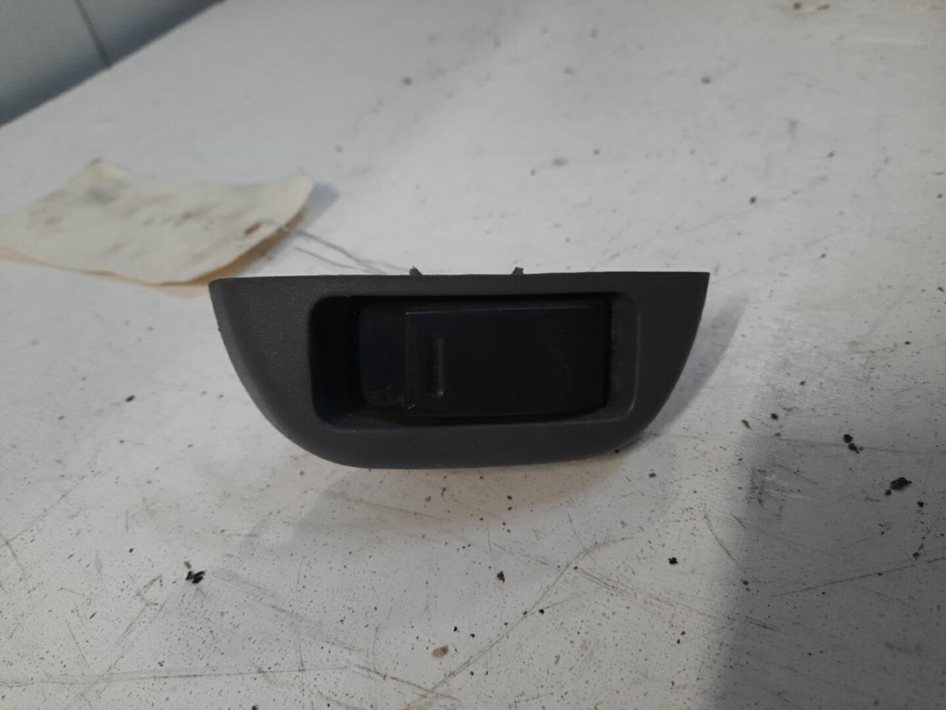 Interruttore lavacristalli anteriore destro PEUGEOT 107 PHASE 1 Diésel - 1