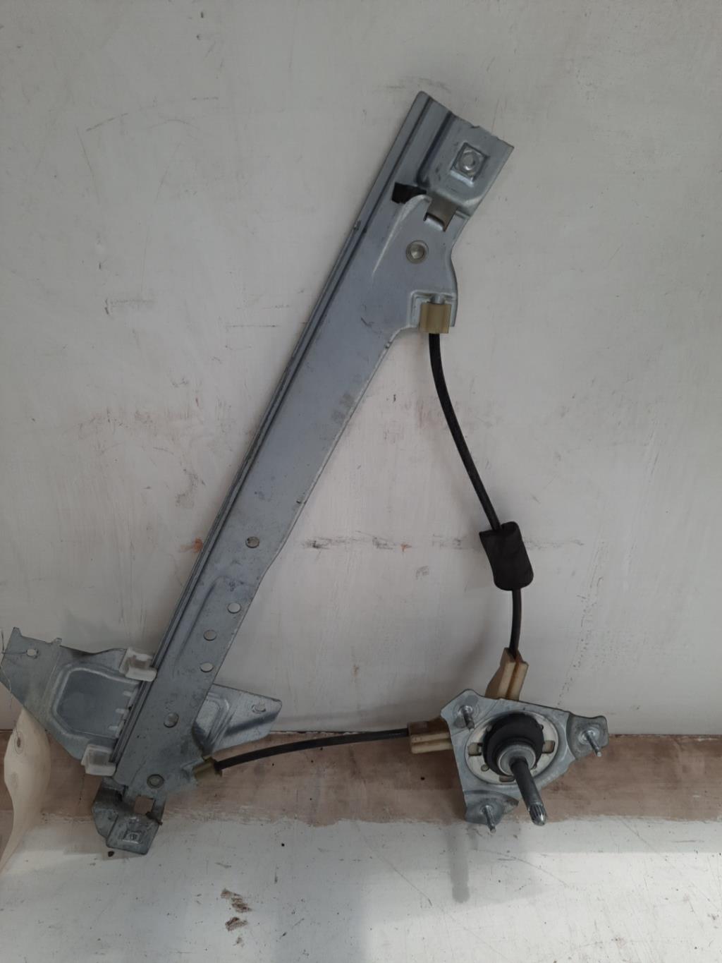 Alzacristalli manuale posteriore sinistro CITROEN C3 2 PHASE 1 Diésel - 1