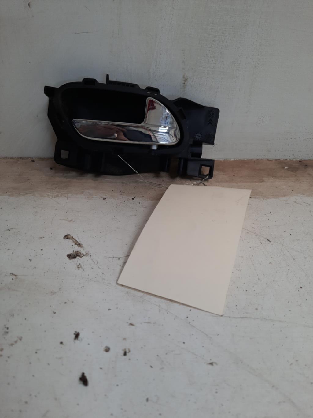 Poignee interieur arriere droit CITROEN C3 2 PHASE 1 Diesel - 1
