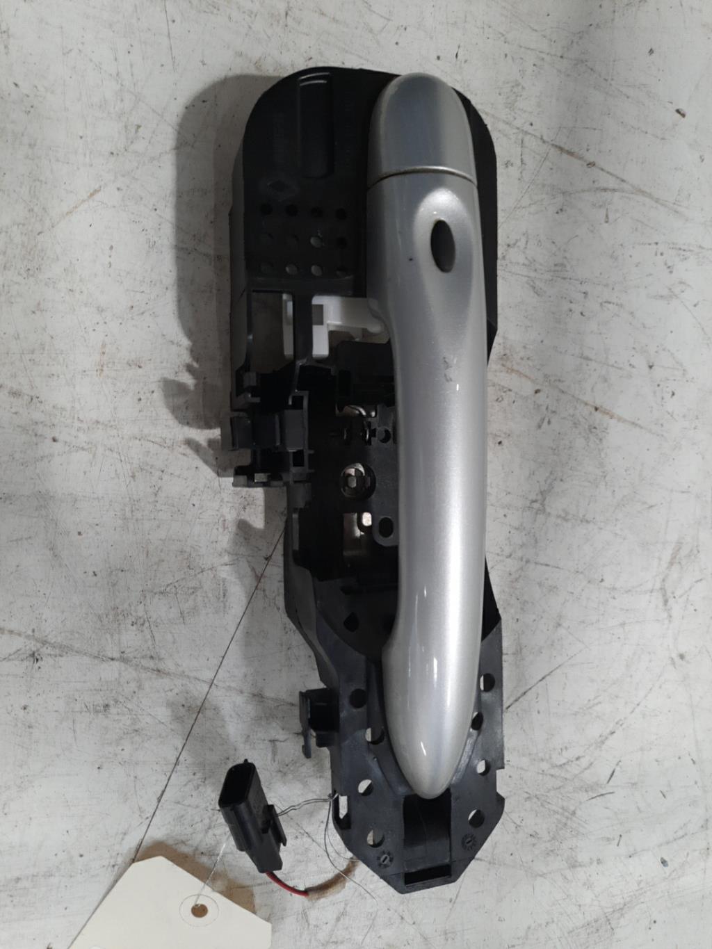 Maniglia portiera posteriore destra RENAULT GRAND SCENIC 3 PHASE 3 Diésel - 1