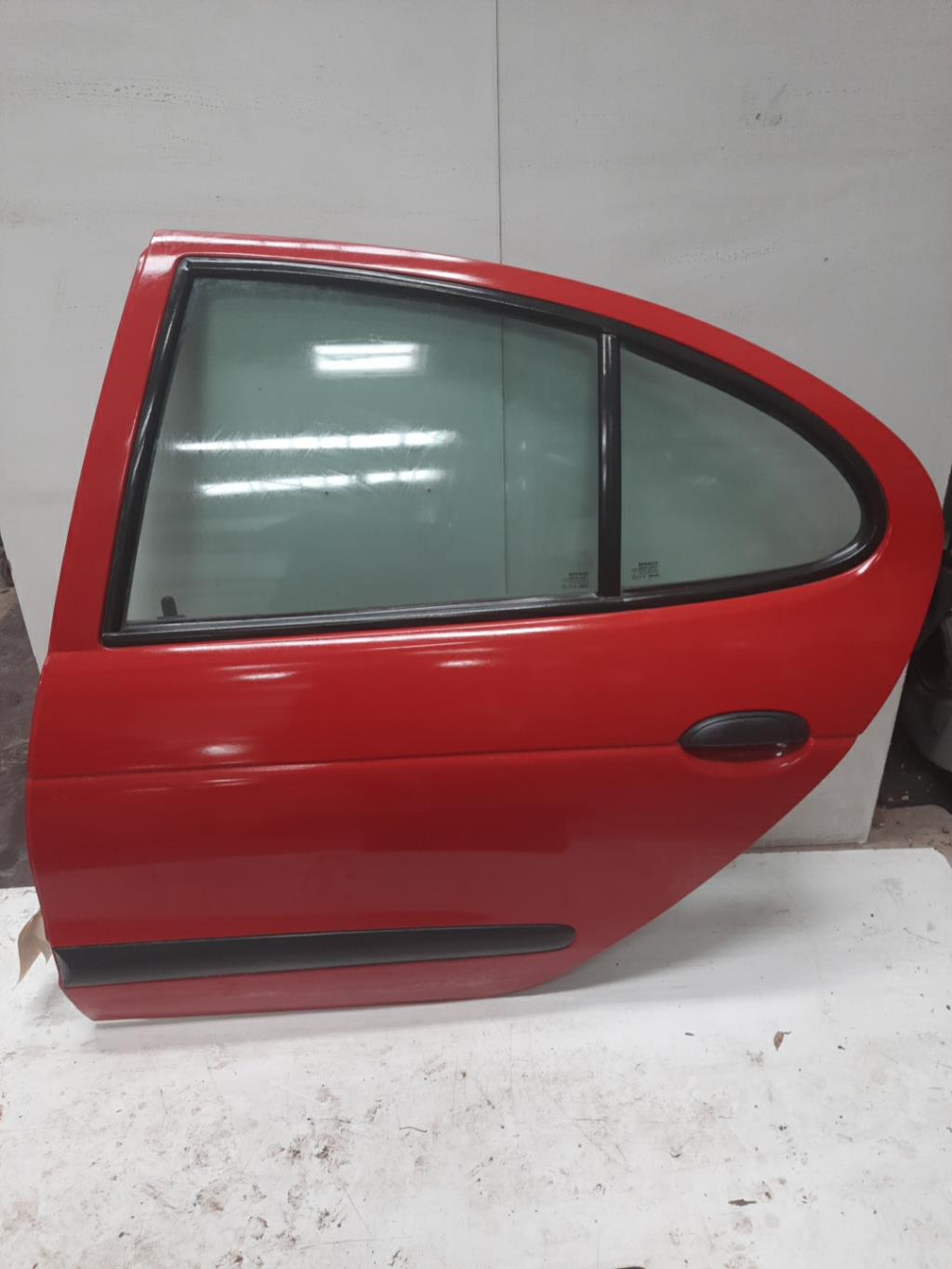 Portiera posteriore sinistra RENAULT MEGANE 1 PHASE 1 Gasolina - 1