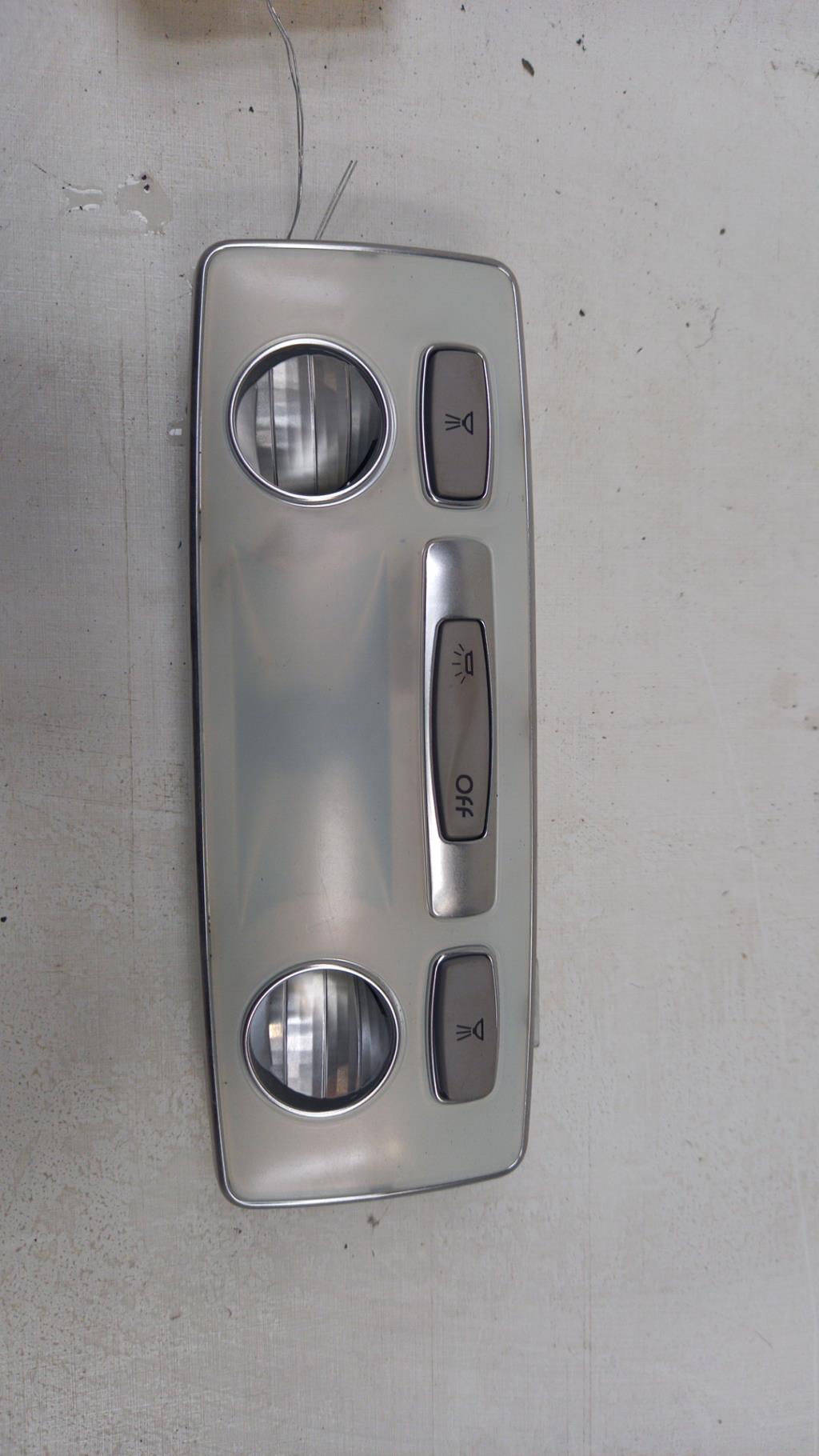 Eclairage de plafonnier RENAULT LAGUNA 3 PHASE 1 Diesel - 1