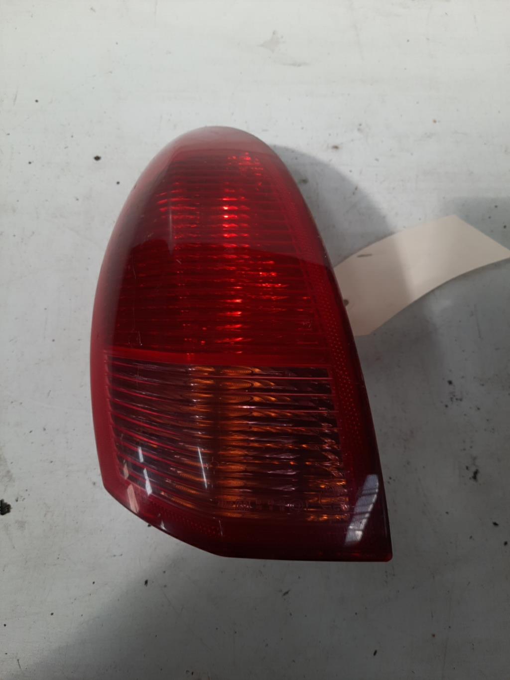 Fanale posteriore principale destro (luci) ALFA ROMEO 147 PHASE 1 Diésel - 1