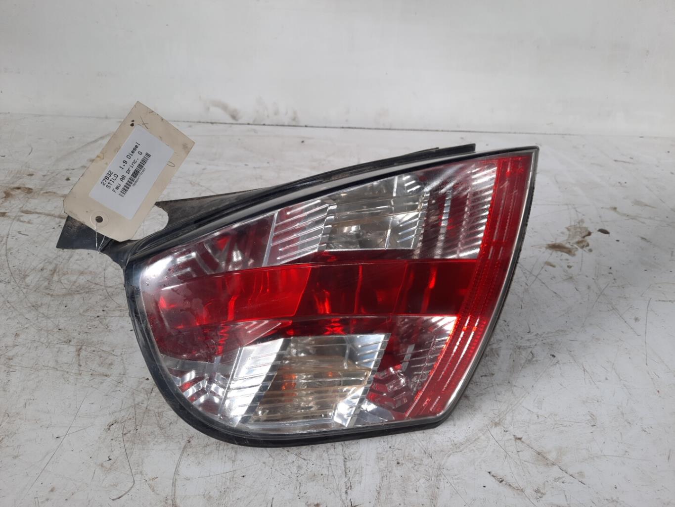 Fanale posteriore principale sinistro (luci) FIAT STILO Diésel - 1