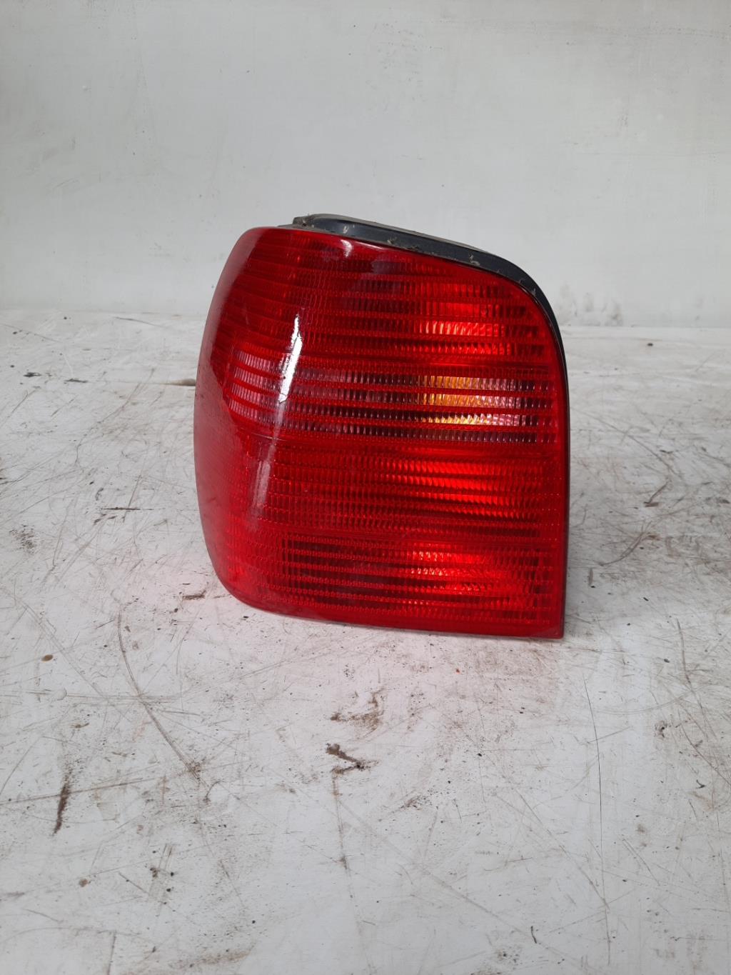 Fanale posteriore principale sinistro (luci) VOLKSWAGEN POLO 3 PHASE 2 Gasolina - 1