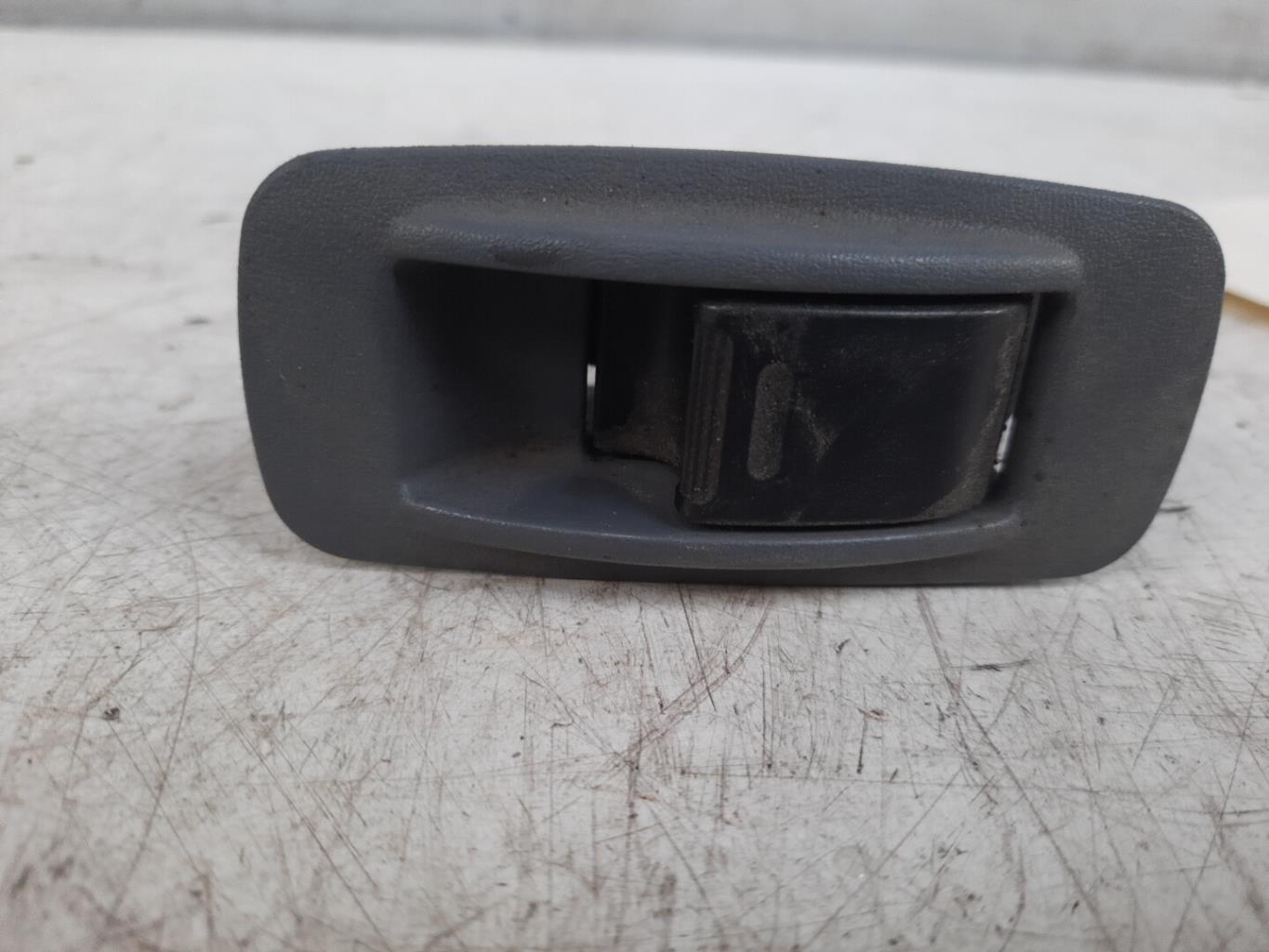 Interruttore lavacristalli posteriore destro TOYOTA RAV4 2 PHASE 1 Diésel - 1