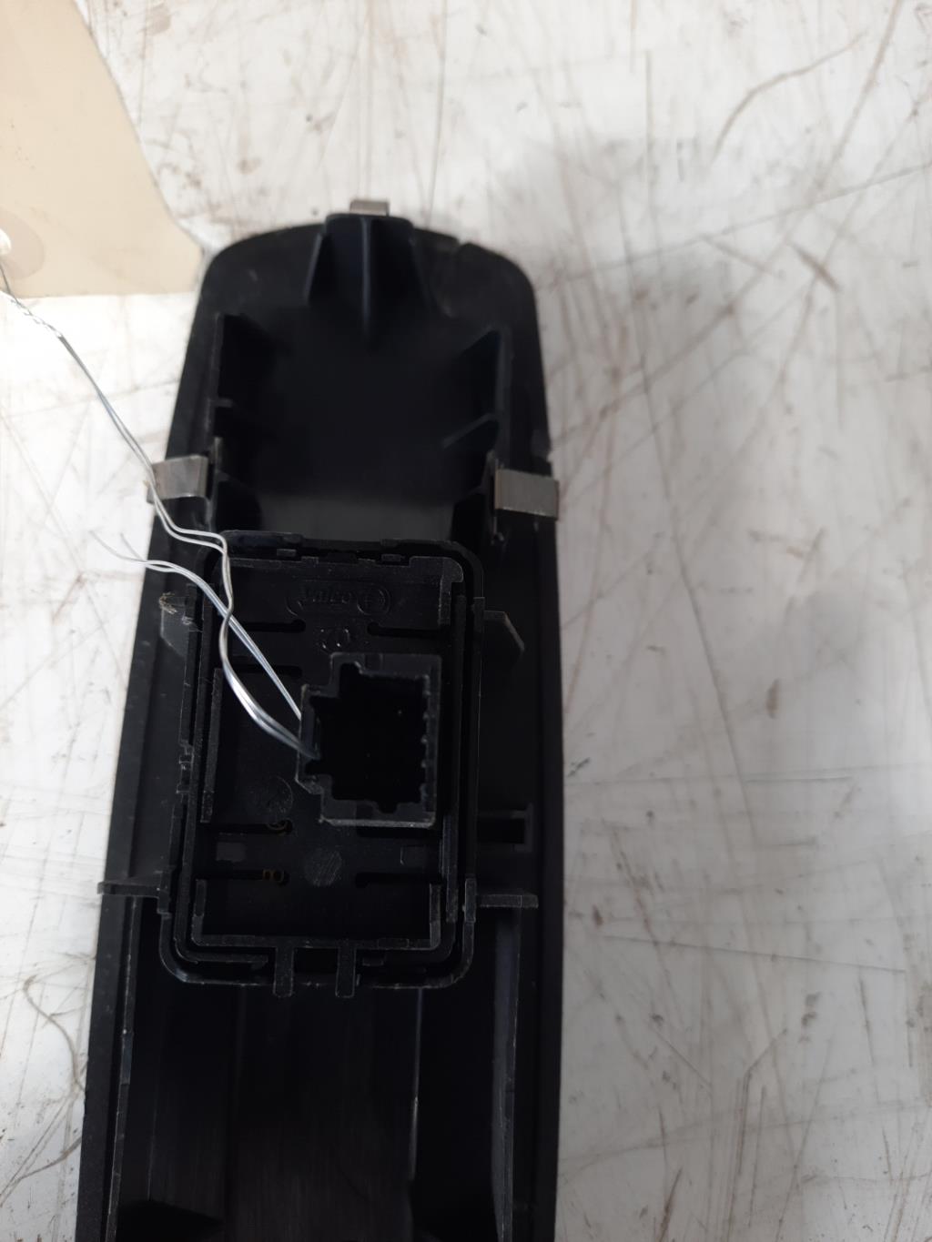 Interruttore lavacristalli anteriore destro RENAULT LAGUNA 3 PHASE 1 Diésel - 1