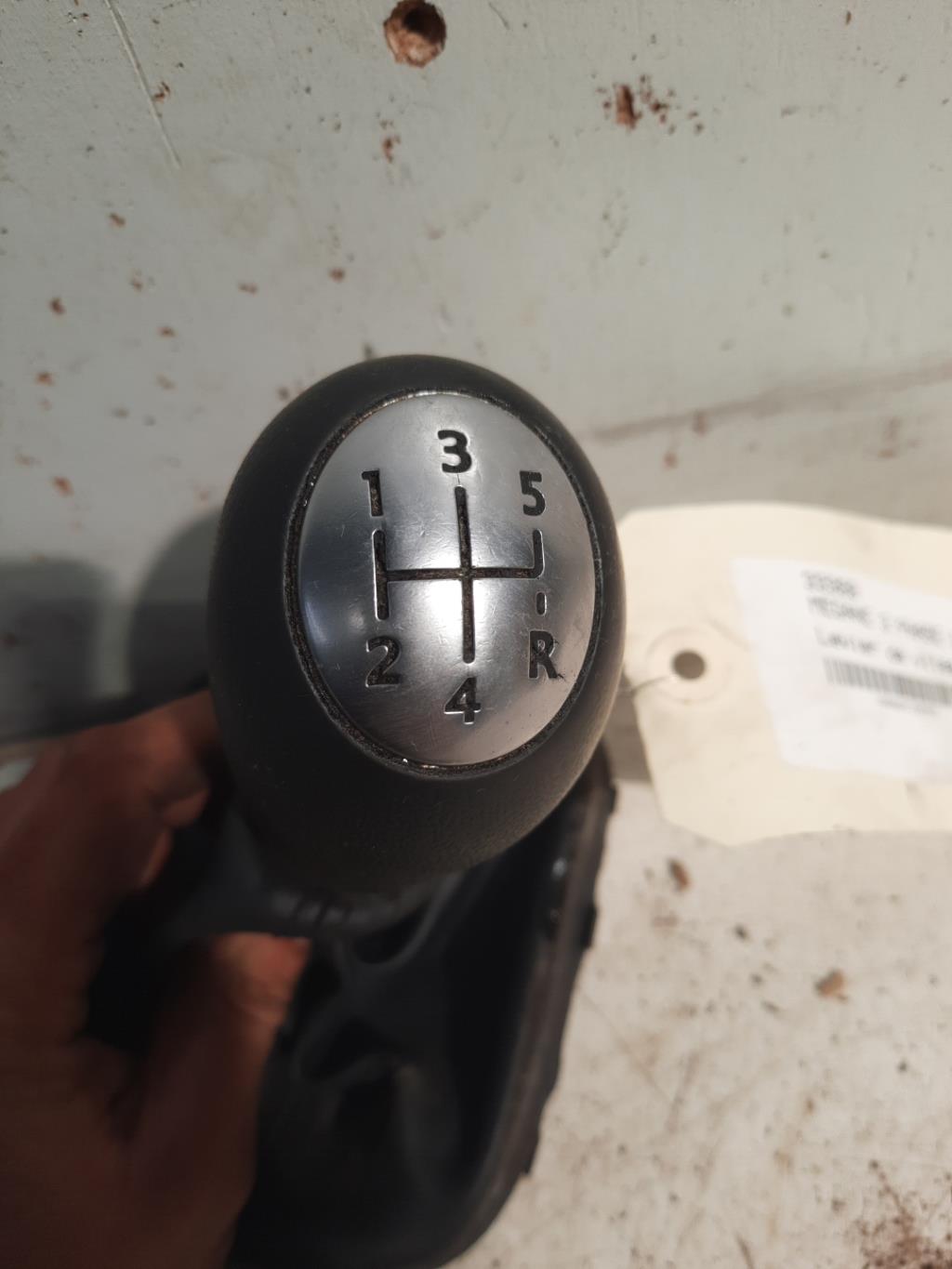 Levier de vitesses RENAULT MEGANE 3 PHASE 1 Diesel - 1