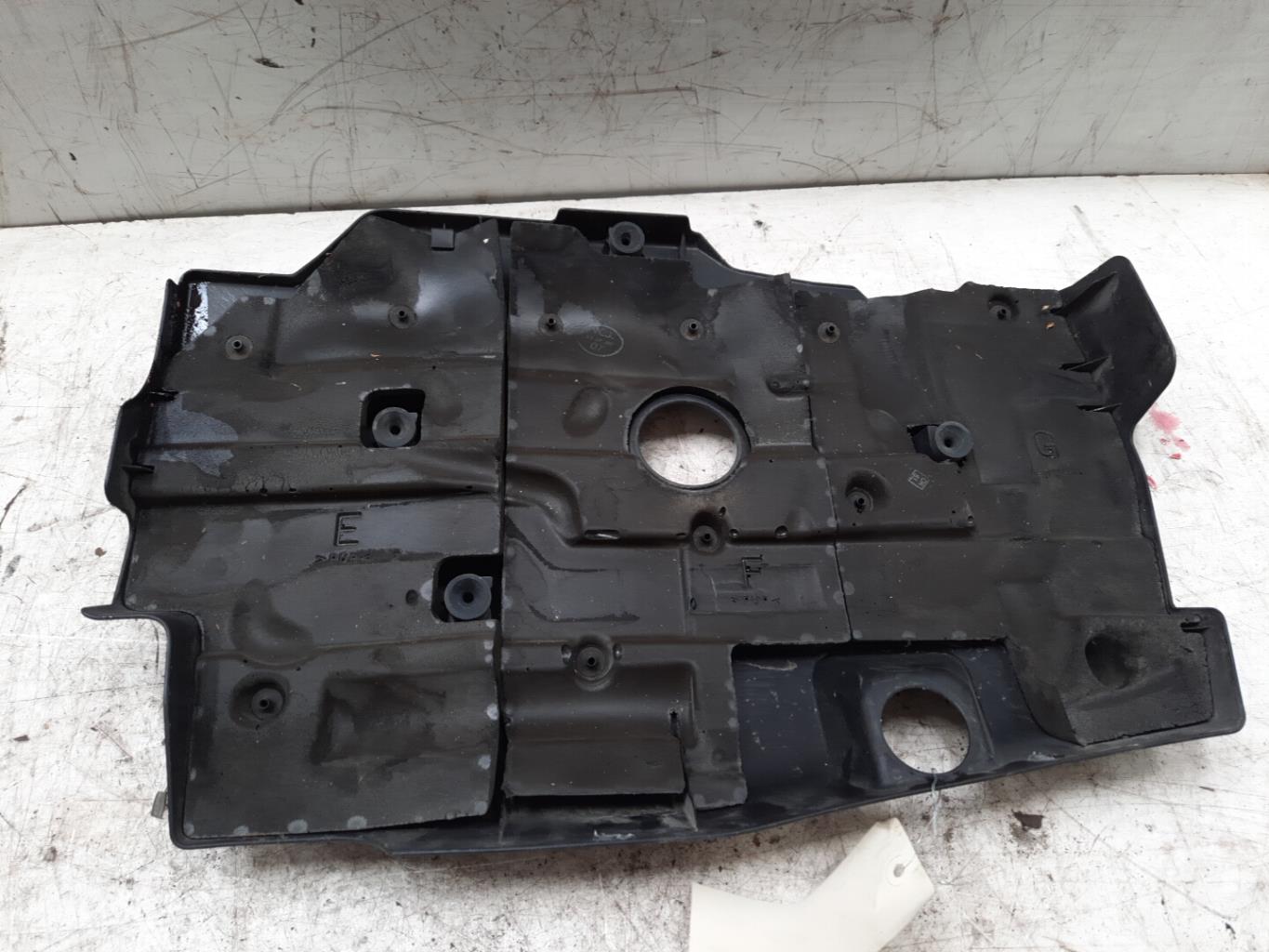 Cache moteur  TOYOTA AURIS 1 PHASE 1 Diesel - 1