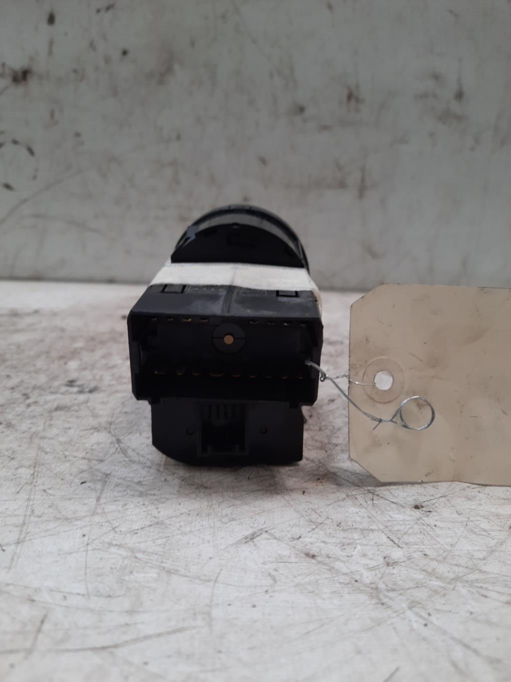 Commande de phare AUDI A4 2 CABRIO PHASE 2 Diesel - 1