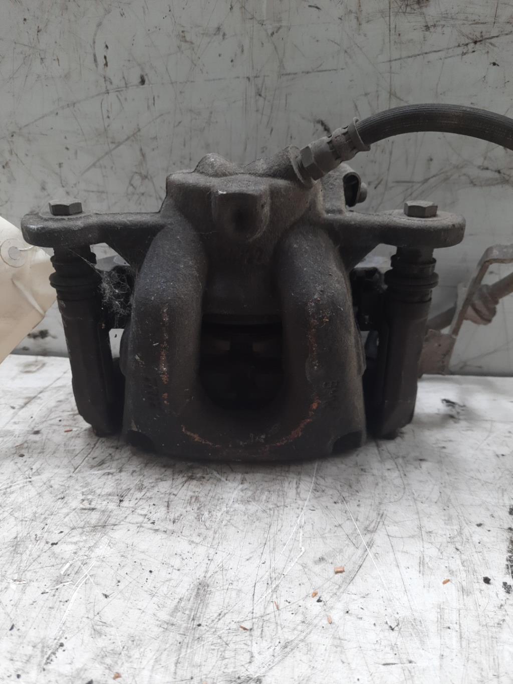 Pinza freni anteriore destra BMW SERIE 1 E81 Diésel - 1