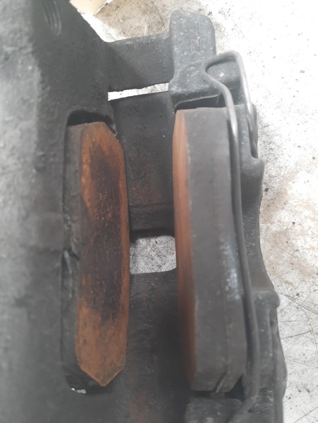 Pinza freni anteriore sinistra AUDI A4 2 CABRIO PHASE 2 Diésel - 1