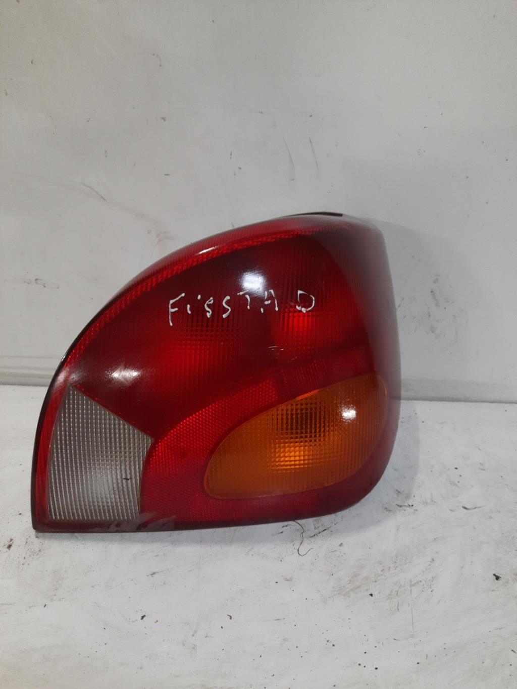 Fanale posteriore principale destro (luci) FORD FIESTA 4 PHASE 2 Gasolina - 1