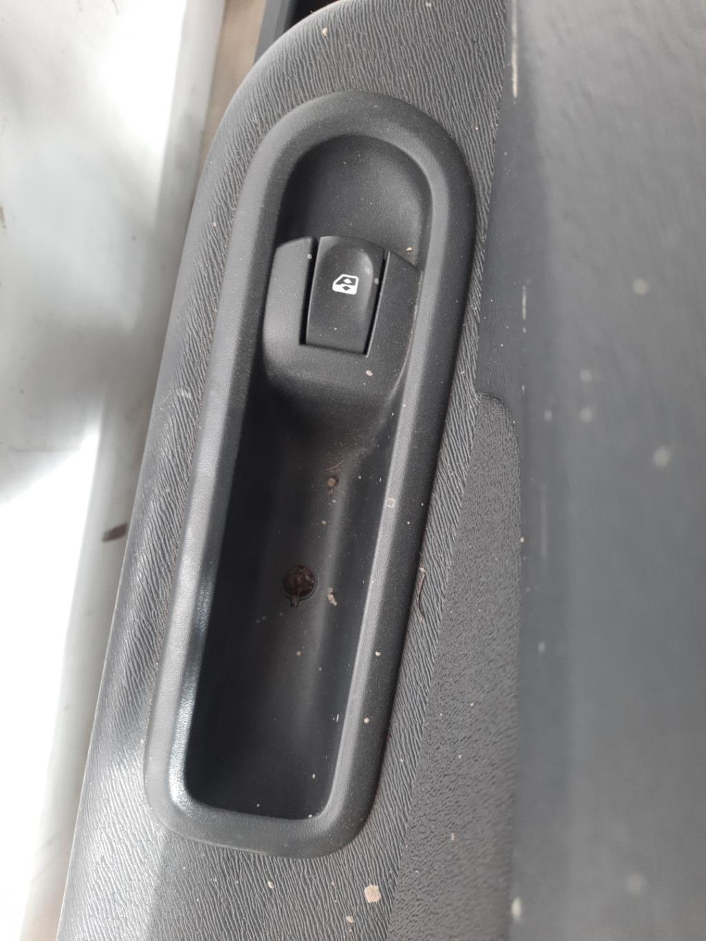Interruttore lavacristalli anteriore destro RENAULT TWINGO 2 PHASE 1 Diésel - 1