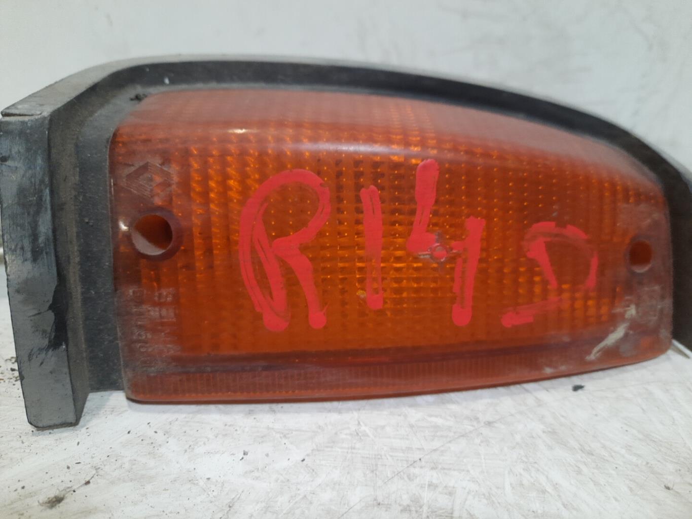 Optique avant secondaire droit (feux)(clignotant) RENAULT R14 PHASE 2 Essence - 1