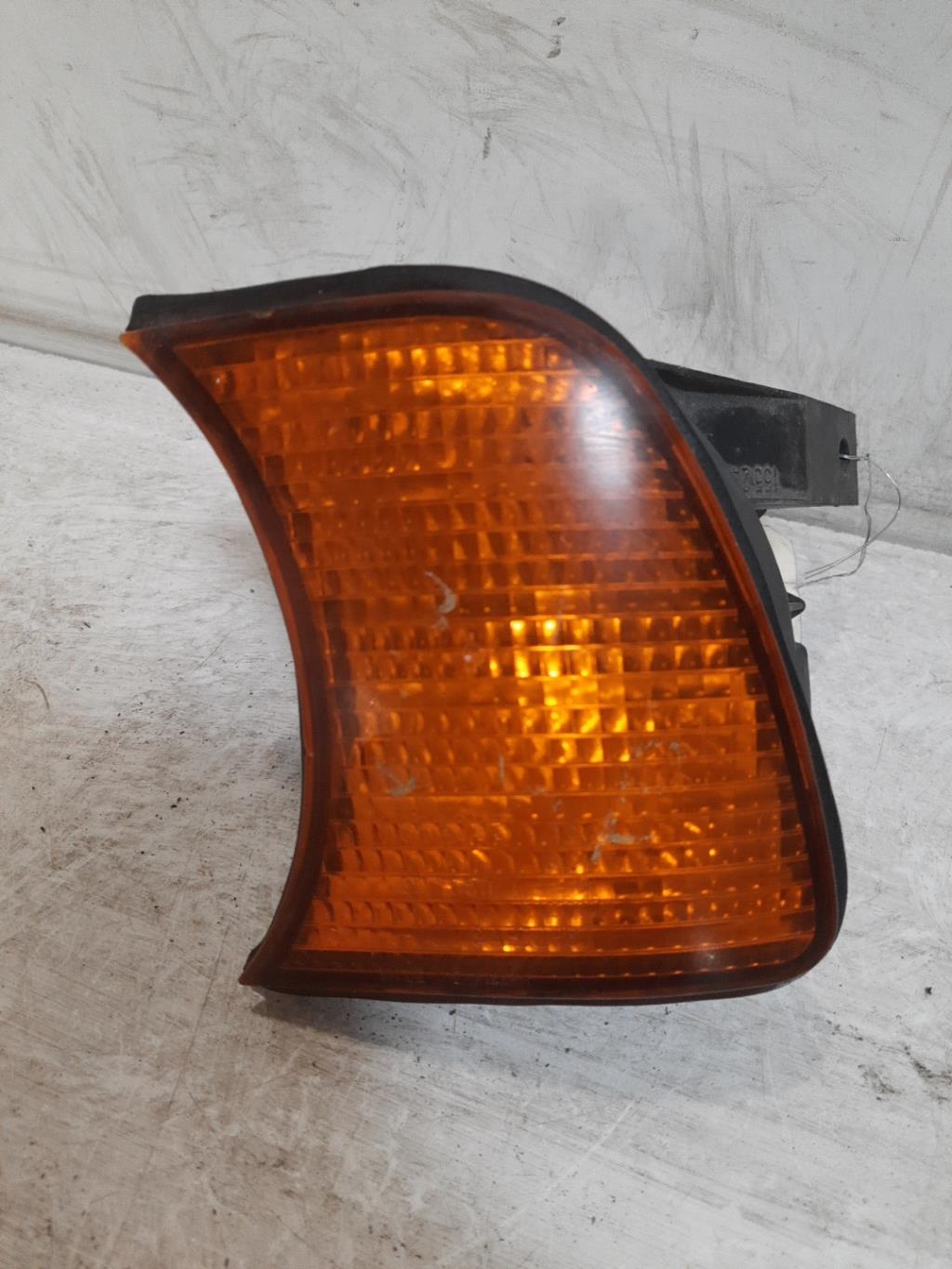Gruppo ottico anteriore secondario sinistro (luci)(freccia) BMW SERIE 5 E34 Diésel - 1