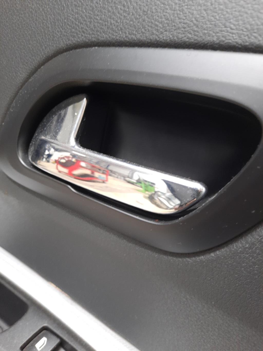 Maniglia interna posteriore sinistra PEUGEOT 3008 1 PHASE 1 Diésel - 1