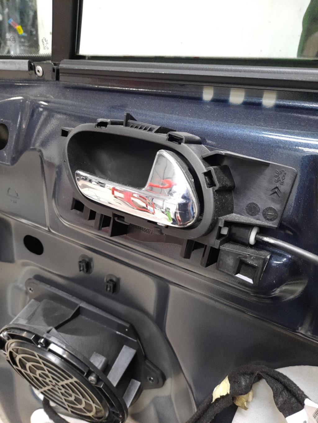Maniglia interna anteriore destra PEUGEOT 3008 1 PHASE 1 Diésel - 1