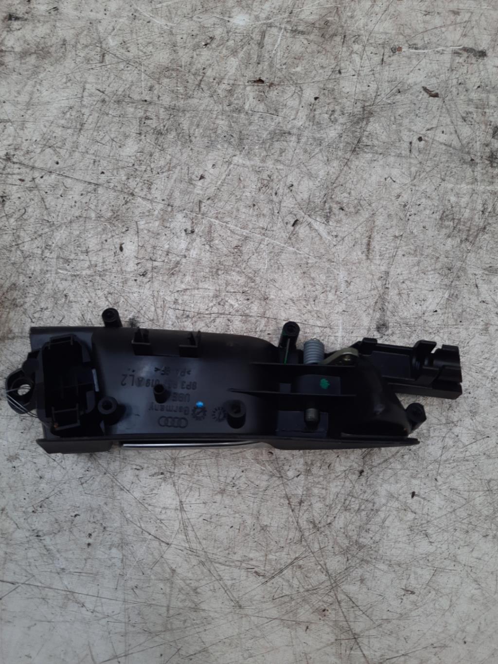 Poignee interieur avant gauche AUDI A3 2 PHASE 1 Essence - 1
