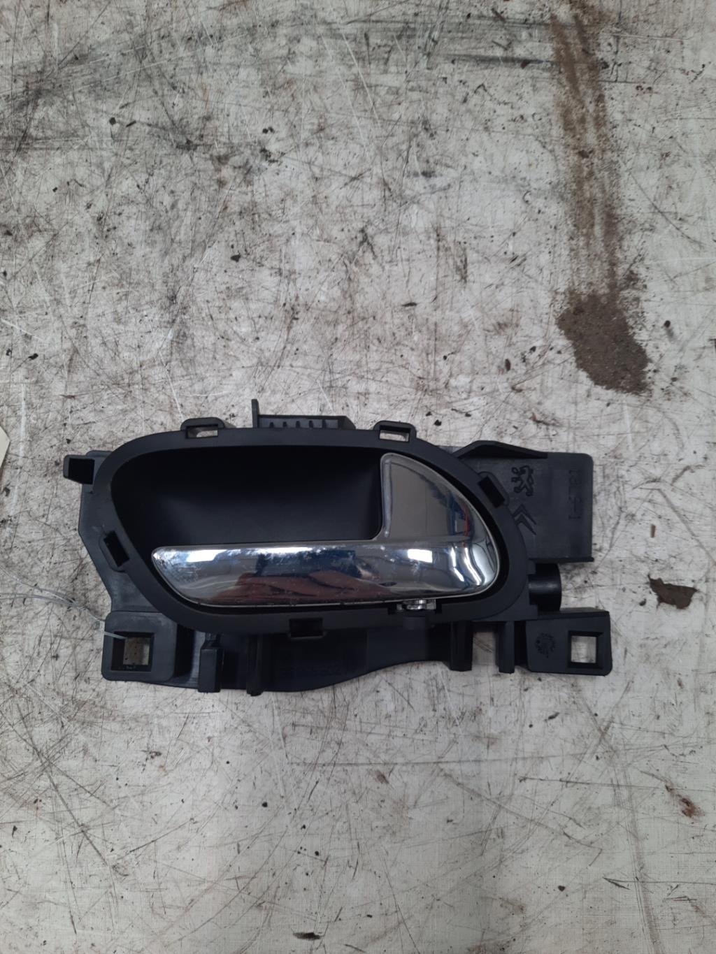 Maniglia portiera posteriore destra PEUGEOT 308 1 SW PHASE 1 BREAK Diésel - 1