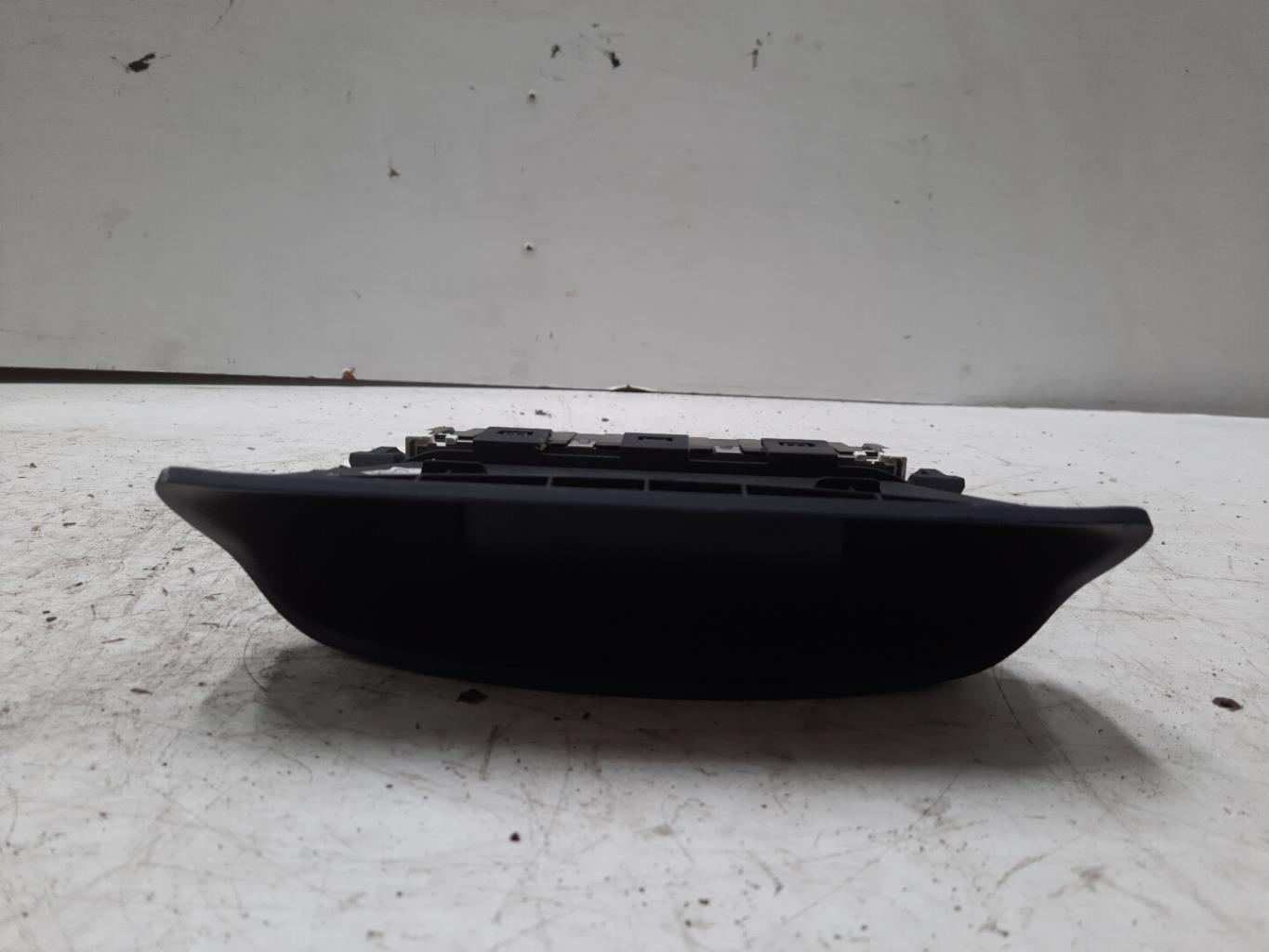 Monitor display PEUGEOT 308 1 SW PHASE 1 BREAK Diésel - 1