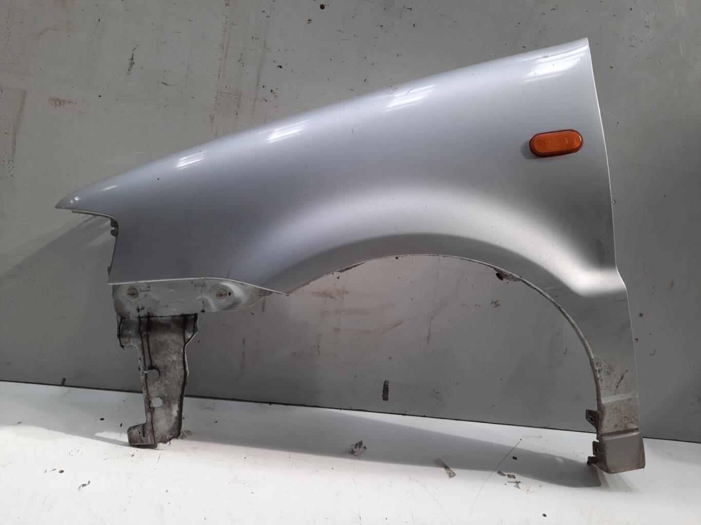Parafango anteriore sinistro VOLKSWAGEN POLO 3 PHASE 2 Diésel - 1