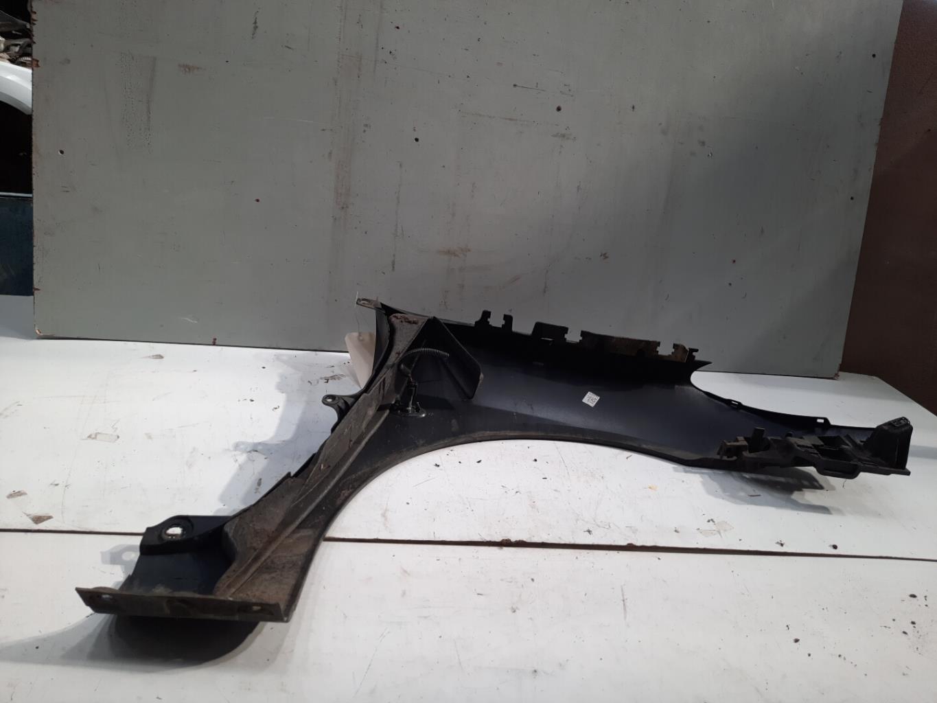 Parafango anteriore sinistro PEUGEOT 307 PHASE 2 BREAK Diésel - 1