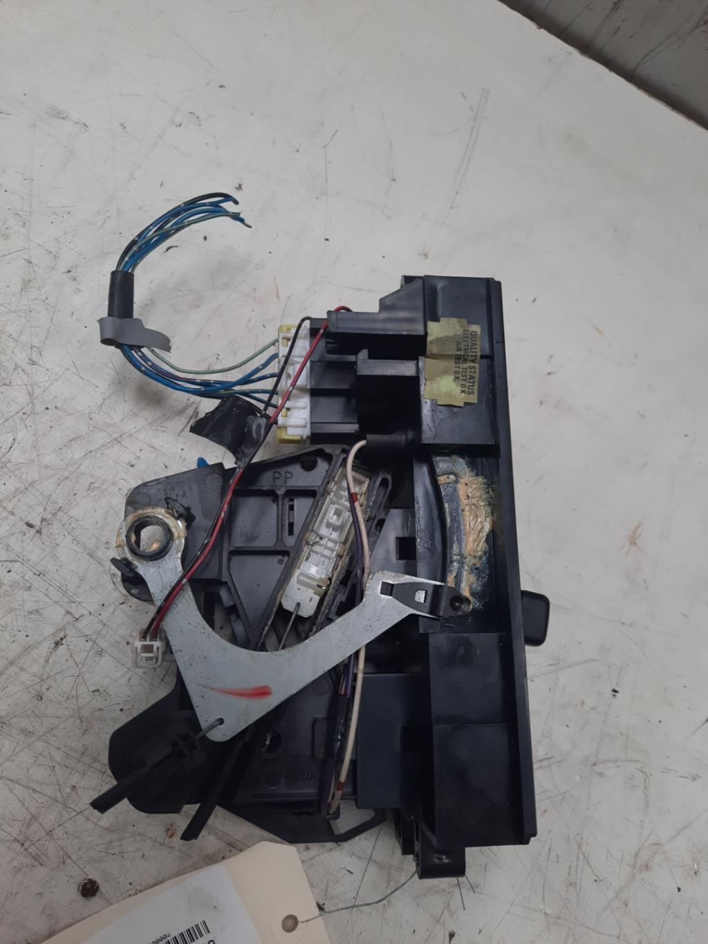 Commande chauffage NISSAN MICRA 2 PHASE 1 Essence - 1