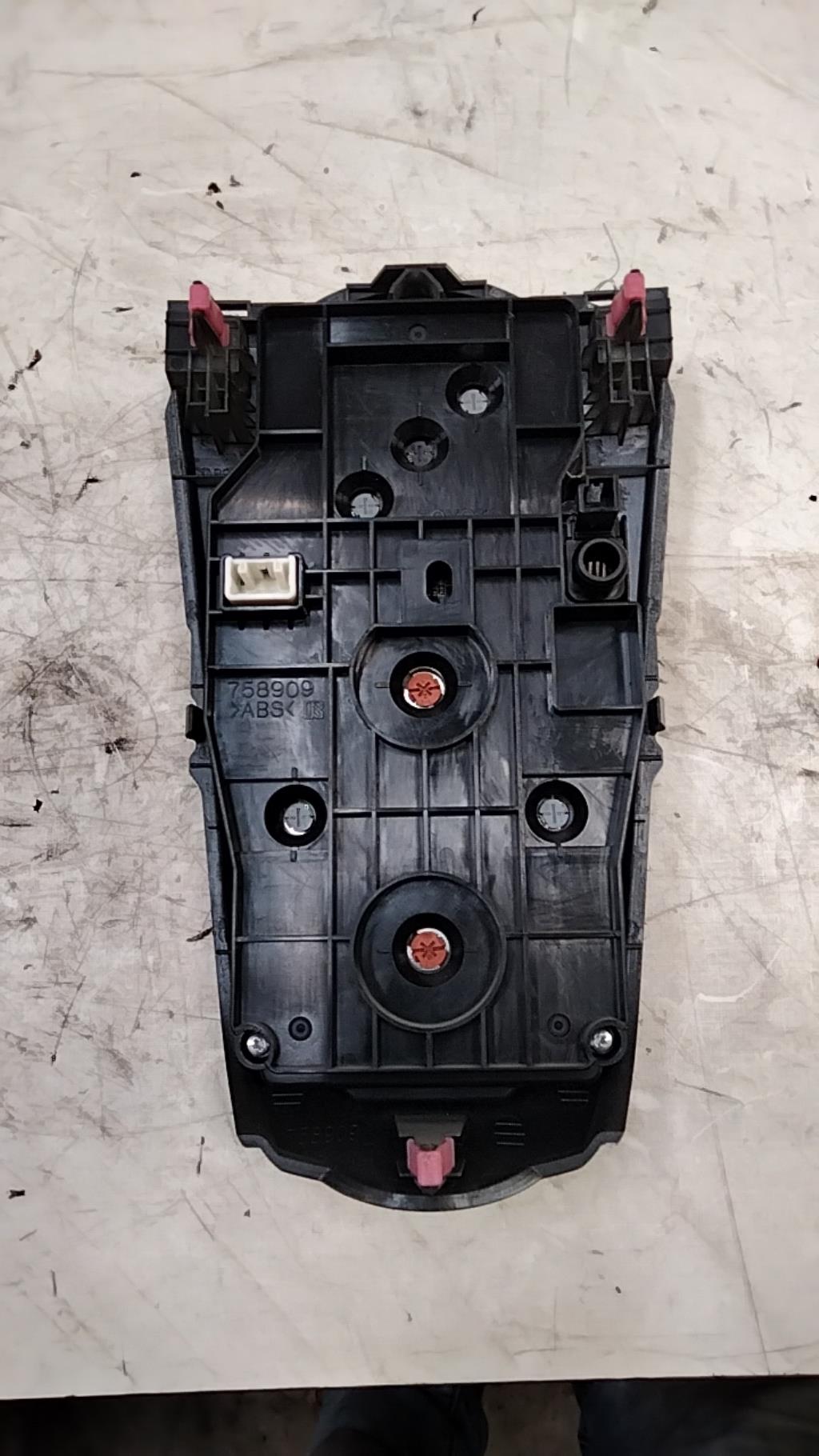 Commande chauffage TOYOTA YARIS 2 PHASE 1 Essence - 1