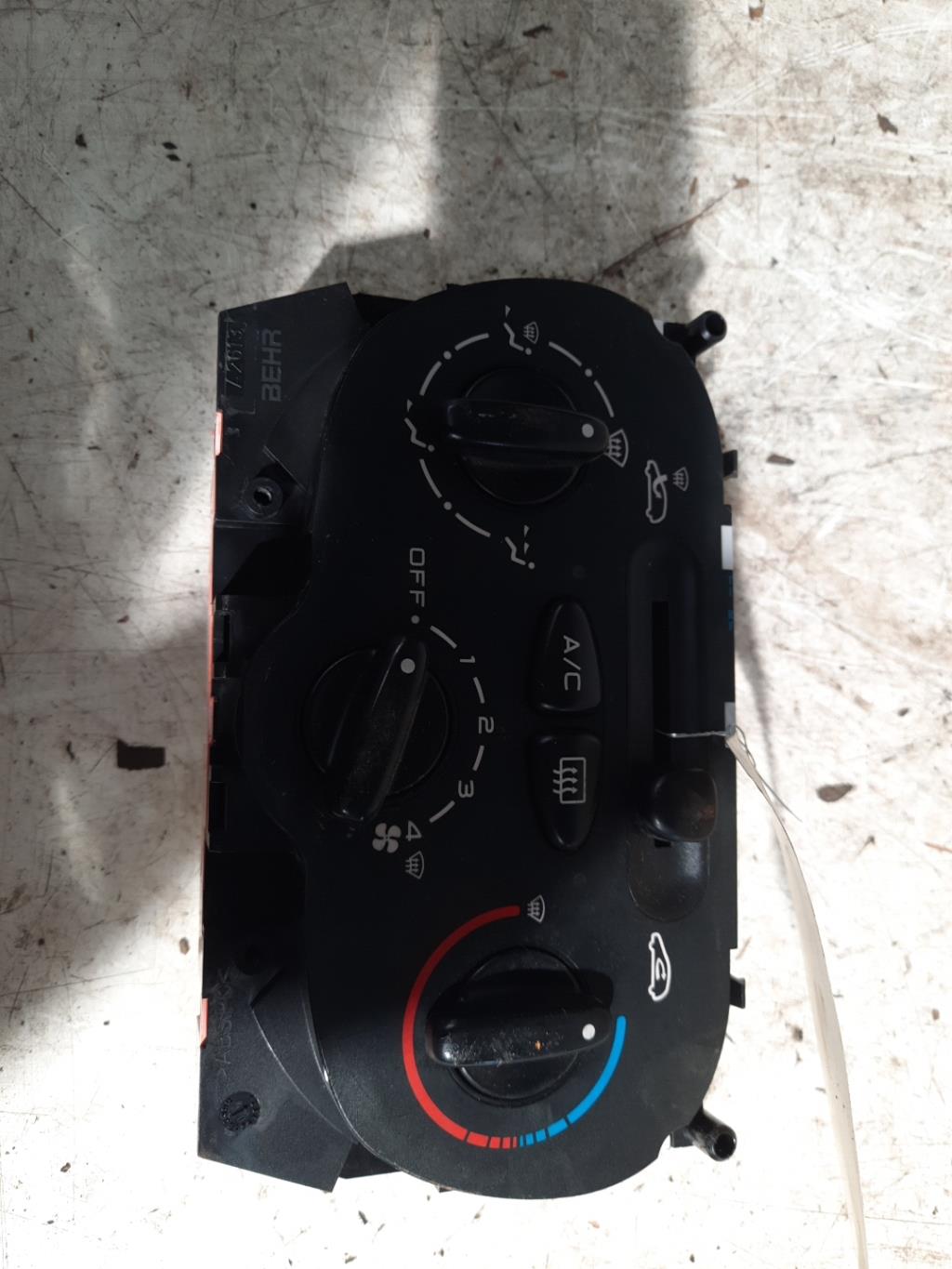 Commande chauffage PEUGEOT 206+ Diesel - 1