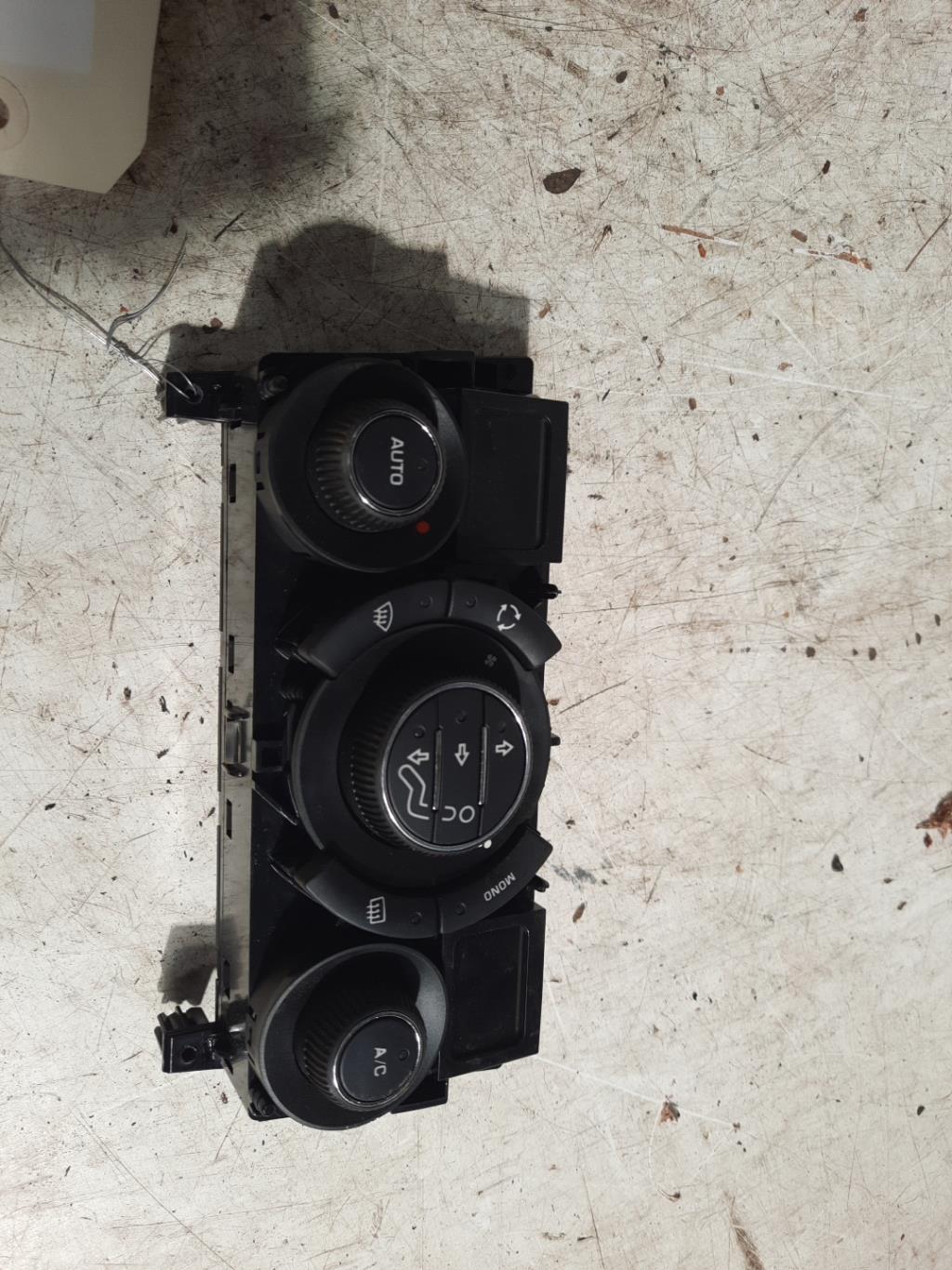 Commande chauffage PEUGEOT 308 1 PHASE 2 Diesel - 1
