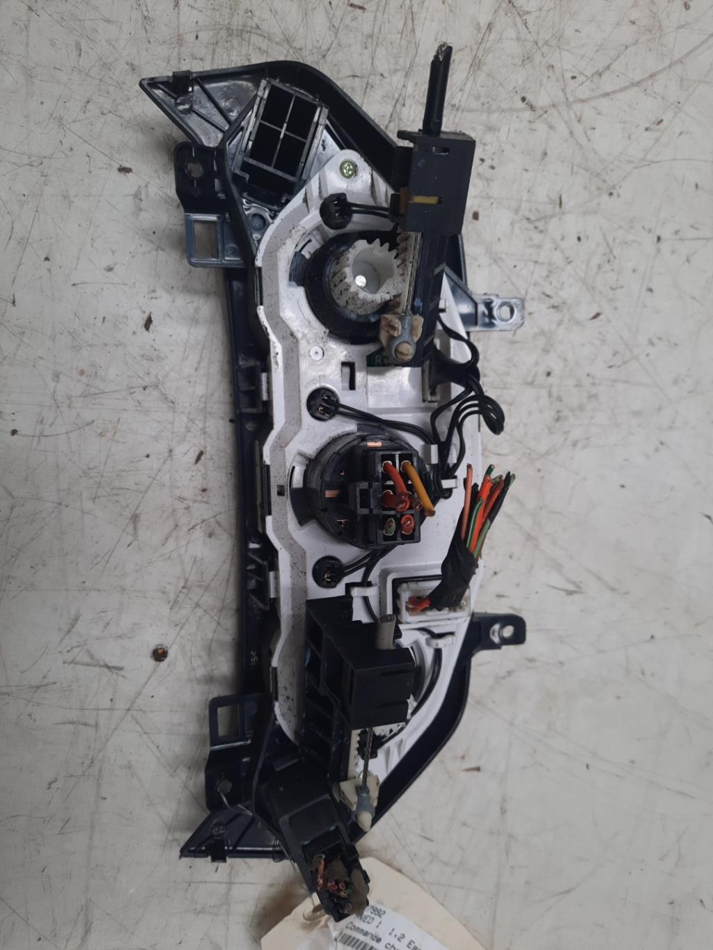 Commande chauffage CHEVROLET AVEO 1 Essence/GPL - 1