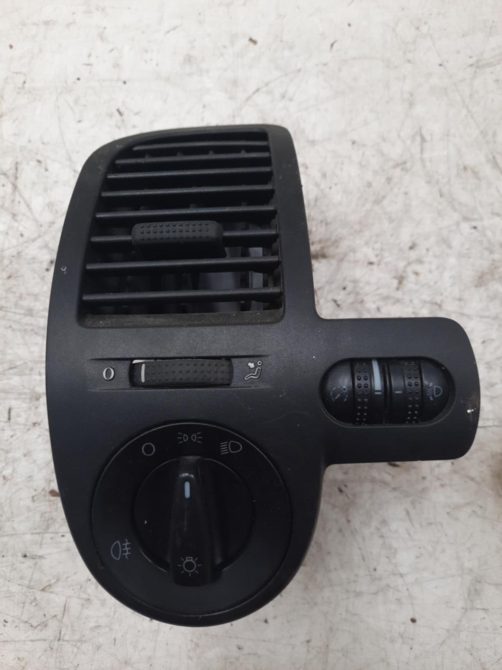 Commande de phare VOLKSWAGEN POLO 3 PHASE 2 Diesel - 1
