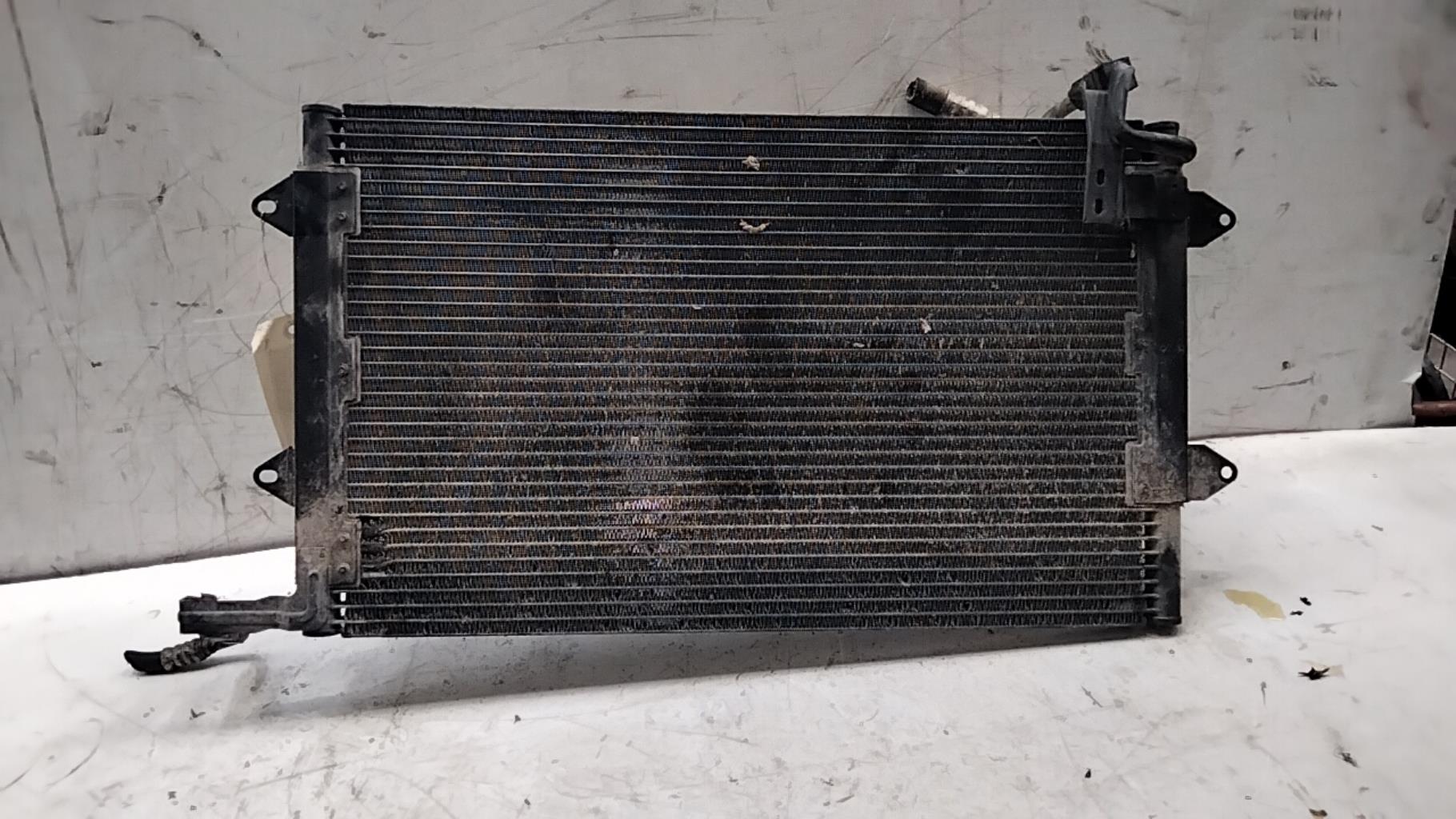 Condensatore clima VOLKSWAGEN GOLF 3 Diésel - 1