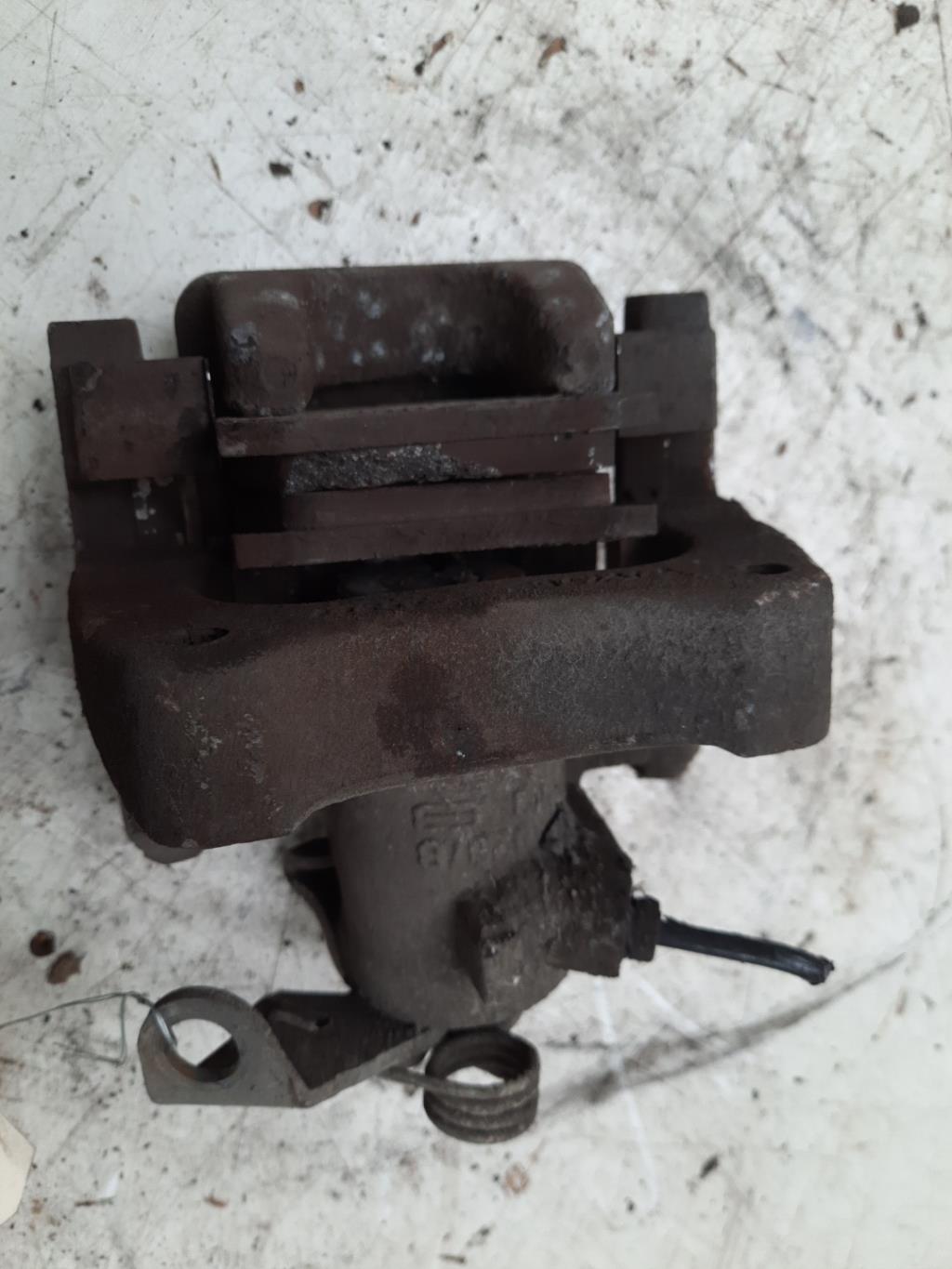 Pinza freni posteriore destra PEUGEOT 308 1 SW PHASE 1 BREAK Diésel - 1