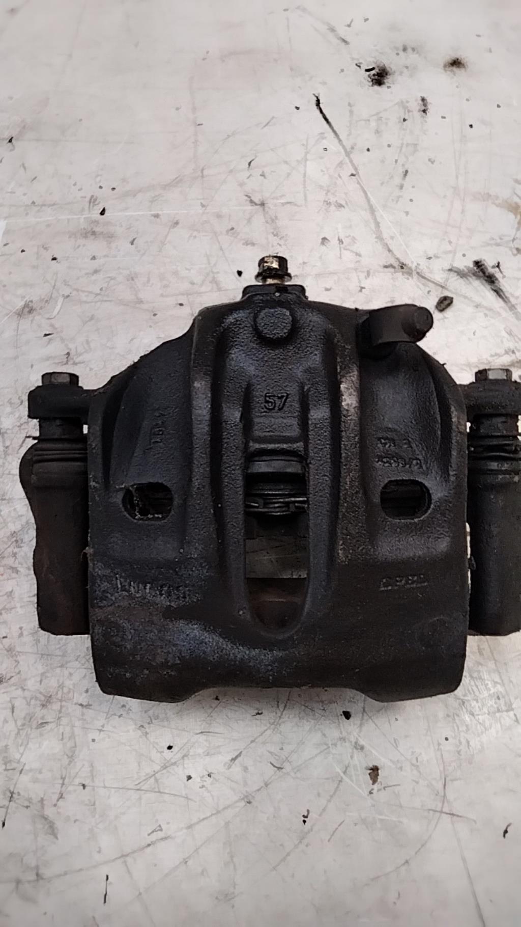 Pinza freni anteriore sinistra OPEL OMEGA B PHASE 1 BREAK Diésel - 1