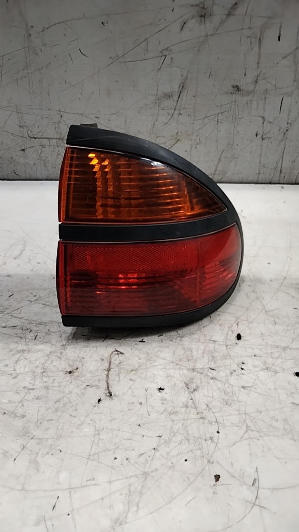 Fanale posteriore principale destro (luci) RENAULT LAGUNA 1 PHASE 2 Gasolina - 1